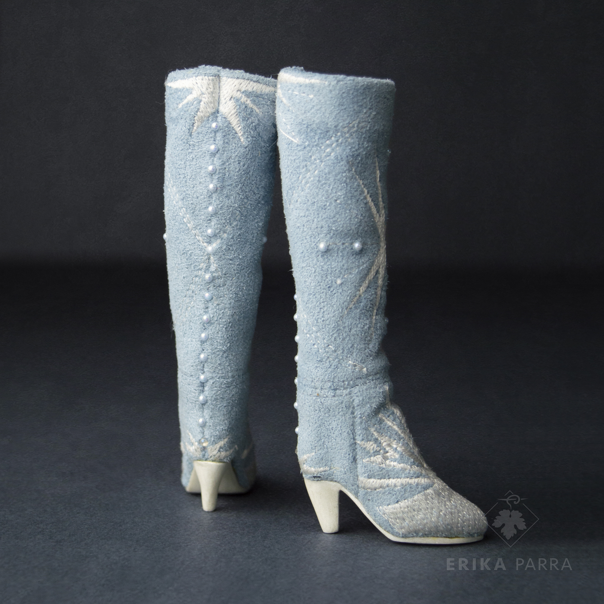 Elsa Travel Suit Boots, Frozen 2 by Erika Parra - Photo by Erika Parra